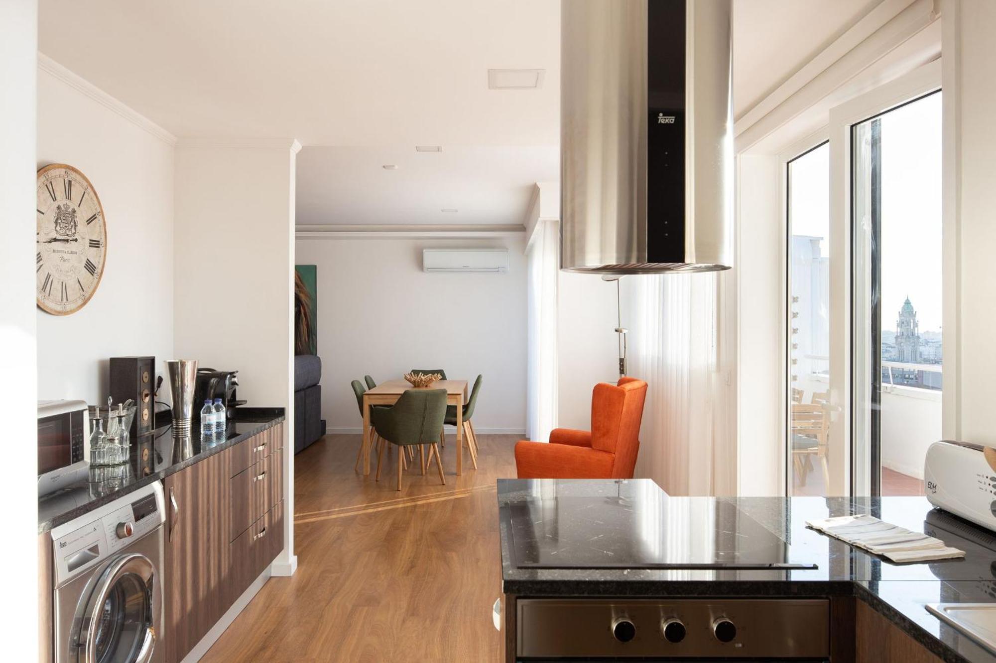 Lovelystay - Penthouse Balcony Apartment Porto Eksteriør bilde